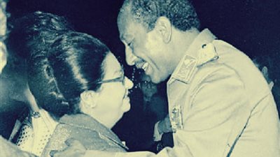 مصطفى أمين يكشف سر الخلاف بين السادات وأم كلثوم