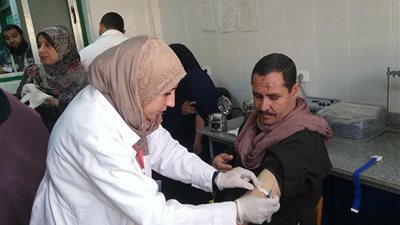 «القوى العاملة» تخصص مقرها للكشف المبكر عن الإصابة بفيروس سي