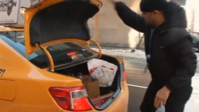 بالفيديو.. الجارديان ترصد احتفالات عيد الحب حول العالم