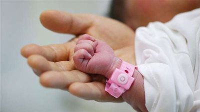 «الكريسماس».. طفرة المواليد في بريطانيا