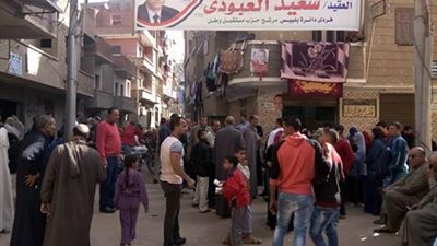 بالصور.. تزايد إقبال الناخبين على اللجان بدائرة بلبيس