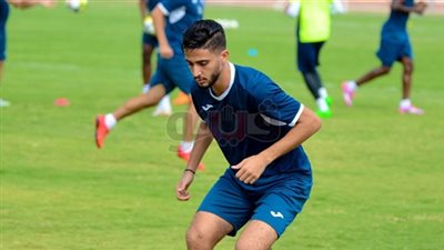 مدافع الزمالك يخوض التدريبات بواق لحماية وجهه