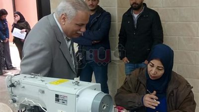 بدء تقييم المتقدمين للتدريب على مهن الحياكة والملابس الجاهزة بالإسماعيلية