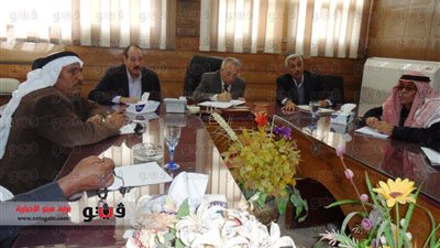 بالصور.. 10 مطالب لأهالي الشيخ زويد أمام محافظ شمال سيناء