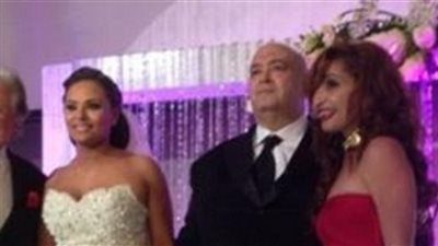 تفاصيل الزفاف «الأسطوري» لـ«شهريار الإعلام».. عماد أديب يستعين بـ100 بودي جارد لتأمين زفافه.. تفتيش دقيق للحضور وإدارة الفندق تستعين بـ«الداخلية».. «بوكيه ورد» 