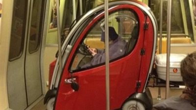 أغرب تصرفات ركاب المواصلات العامة (صور)