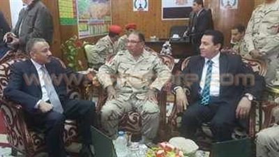 قائد الجيش الثاني يتفقد العملية الانتخابية بالشرقية
