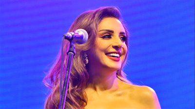 أنغام تحيي حفلا غنائيا ضخما لصالح أحد البنوك (صور)