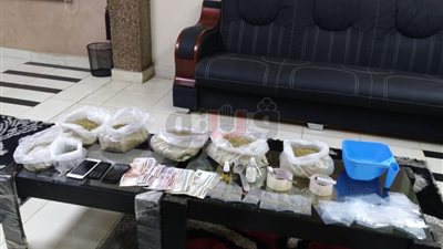 سقوط 3 سيدات بحوزتهن مواد مخدرة بالشرابية (صور)