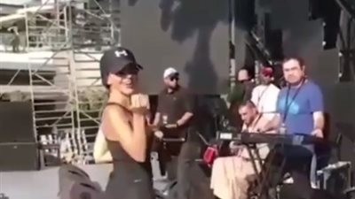 ميريام فارس تتألق في بروفات حفل أبو ظبي (فيديو)