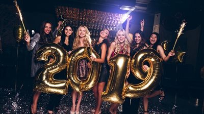 الهند تستقبل العام الجديد بالرقص على الشواطئ (صور)