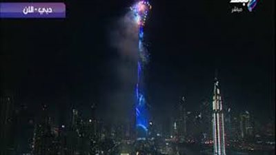 دبي تبهر العالم بعرض الألعاب النارية على برج خليفة في استقبال 2019 (فيديو)