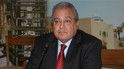 النشرة الثقافية.. «عصفور» يشكل لجنة لمراجعة ميزانية مهرجان القاهرة السينمائي.. يفتتح اليوبيل الفضي لـ«صالون الشباب».. تخفيض 50% على إصدارات هيئة الكتاب لمتحدي الإعاقة.. وختام معرض 