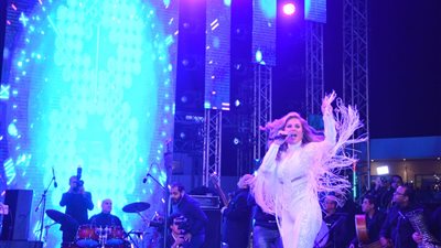 نيكول سابا تبهر الآلاف في حفل رأس السنة بالقاهرة الجديدة (صور)