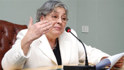 وفاة الروائية رضوى عاشور عن عمر يناهز 64 عامًا