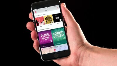 طريقة التواصل مع أصدقائك عبر أبل ميوزيك