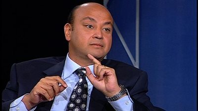بالفيديو..عمرو أديب تعليقًا على ضرب أحمد موسى بـ«الشلوت»: «أنا زعلان»