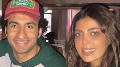 ريهام حجاج تنشر صورة جديدة مع علي ربيع