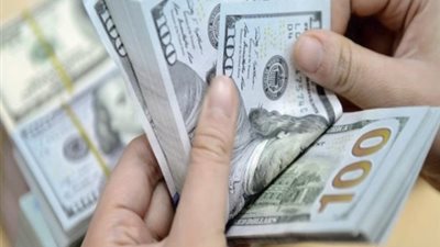 استقرار الدولار يقلص تأثير ارتفاع قيمة عملات الشركاء التجاريين