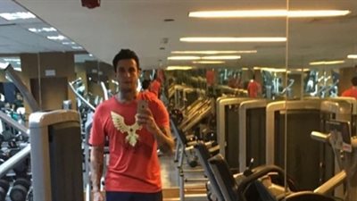 أحمد الفيشاوي يمارس الألعاب الرياضية في «الجيم» بأحدث ظهور