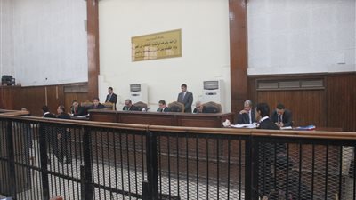 تأجيل محاكمة مرسي و26 آخرين في «اقتحام السجون» لـ٣ يناير