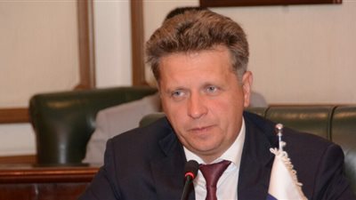 وزير النقل الروسي: لن نطلب مبنى منفصلا لمواطنينا بمطار القاهرة