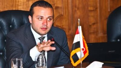 محمد الجارحي يؤازر «طائرة الأهلي» في البطولة العربية للسيدات