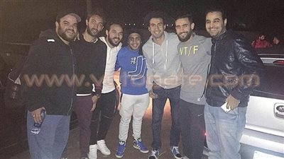 بالصور.. باسم مرسي بصحبة أبطال مسرح مصر