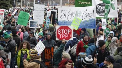 غرامة 1000 يورو لفرنسية شاركت في تظاهرات «المناخ» بباريس