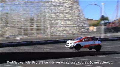 بالفيديو.. «شيفروليه سونيك» تدخل موسوعة جينيس بأطول قفزة عكسية