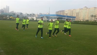 المقاصة يختتم تدريباته بملعب سموحة استعدادا للرجاء (صور)