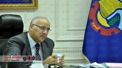 بالصور.. أوائل الشهادة الإعدادية بـ