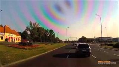 بالفيديو.. لقطات مجنونة لسائق سيارة «BMW»