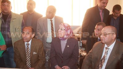 بالصور.. وزيرة القوى العاملة تفتتح مكتب استشارات الهجرة بالفيوم