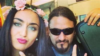 بالفيديو والصور.. 1.5 مليون مشاهدة لسورية سحرت العالم بصوتها