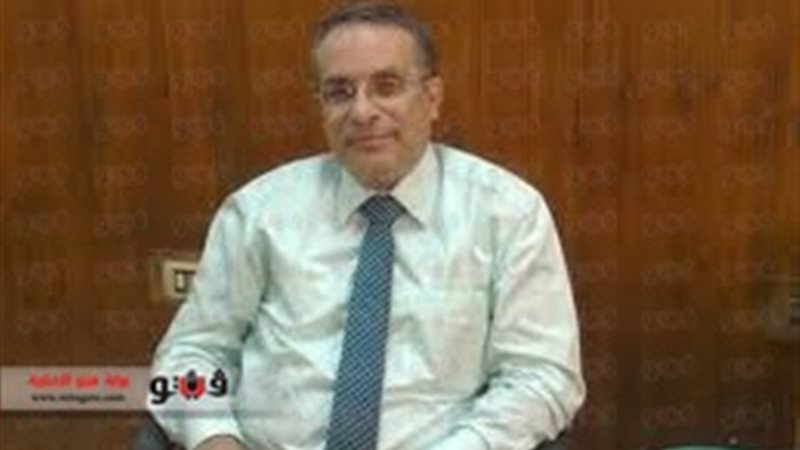 الدكتور مدحت شكري