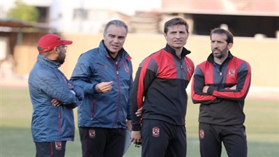 لاسارتي يعالج أخطاء المدافعين في المران