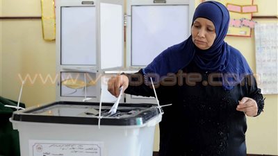 عمليات الحكومة: نصف يوم إجازة للعاملين بالدولة للمشاركة في انتخابات الإعادة.. رفعت قمصان: لا مخالفات حتى الآن.. أسامة سنجر: رصد شراء أصوات انتخابية في بعض المحافظات.. والأمور طبيعية في سيناء