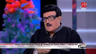 سمير غانم: «أول كلب اشتريته طلع أحول» (فيديو)