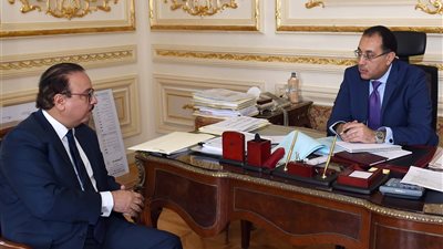 «مدبولي» يلتقي وزير الاتصالات لمتابعة ملفات القطاع