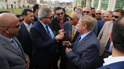 وزير الرياضة وياسين طاهر يتفقدان فرع الإسماعيلي بأرض النخيل