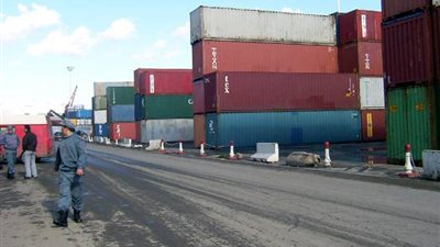 الموانئ الجافة تقضي على التأخيرات وتضاعف الصادرات المصرية