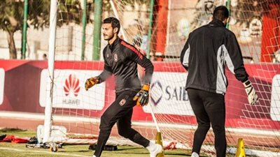 تدريبات إضافية لإكرامي والشناوي في مران الأهلي الصباحي