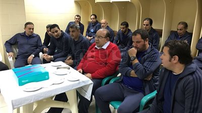 المشرف على الكرة بالمقاولون يحذر اللاعبين من الخسارة أمام بتروجت