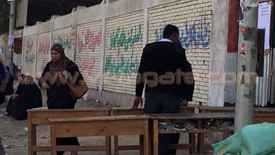 بالصور.. السيدات يتصدرن المشهد الانتخابى في شبرا الخيمة