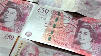 الإسترليني يتراجع بفعل مخاوف انفصال بريطانيا عن الاتحاد الأوروبي