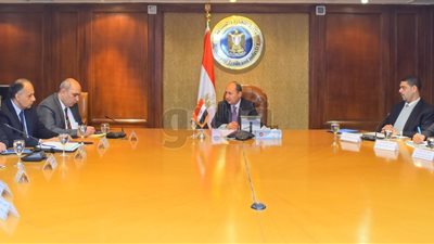 بالأسماء.. وزير الصناعة يصدر قرارا بإعادة تشكيل المجالس التصديرية