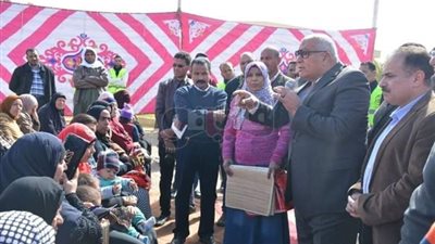 «محافظ الوادي الجديد» دعم المشروعات الصغيرة للسيدات (صور)