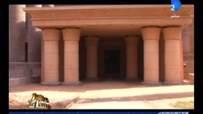 «الإبراشي» يعرض فيديو لأستاذ جامعي شيد متحفًا لـ «عبادة الشمس»