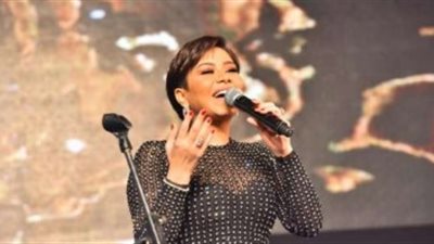 تامر أمين يهاجم شيرين لسخريتها من مصر في حفل رأس السنة